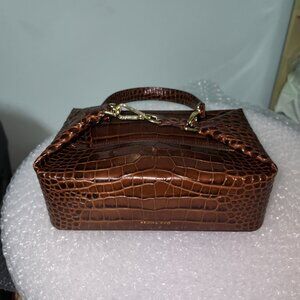 Cutting Edge Rejina Pyo Leather Box Bag New